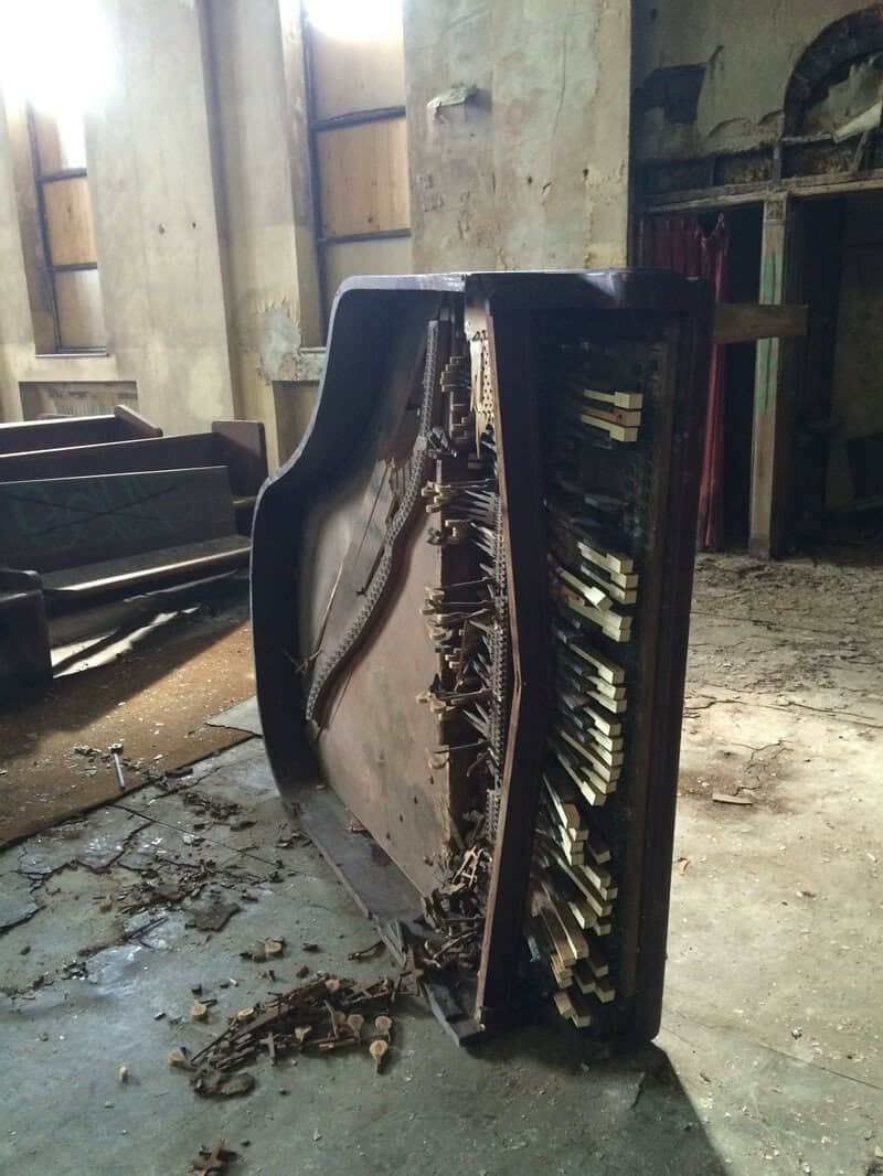 Detroit Building Church Pianos