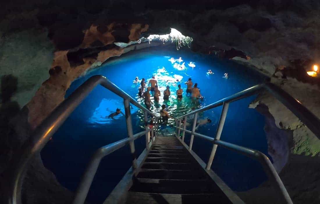 Devil's Den: Underground Spring Cave in Florida - Next Stop Adventures