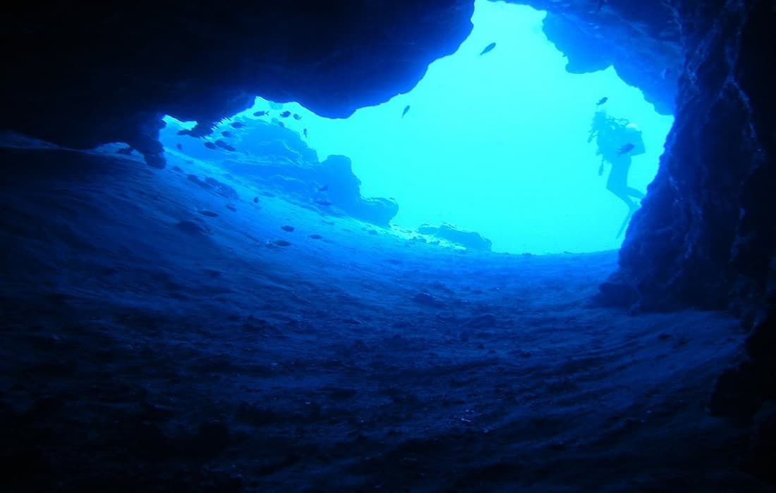 Scuba Dive Devils Den