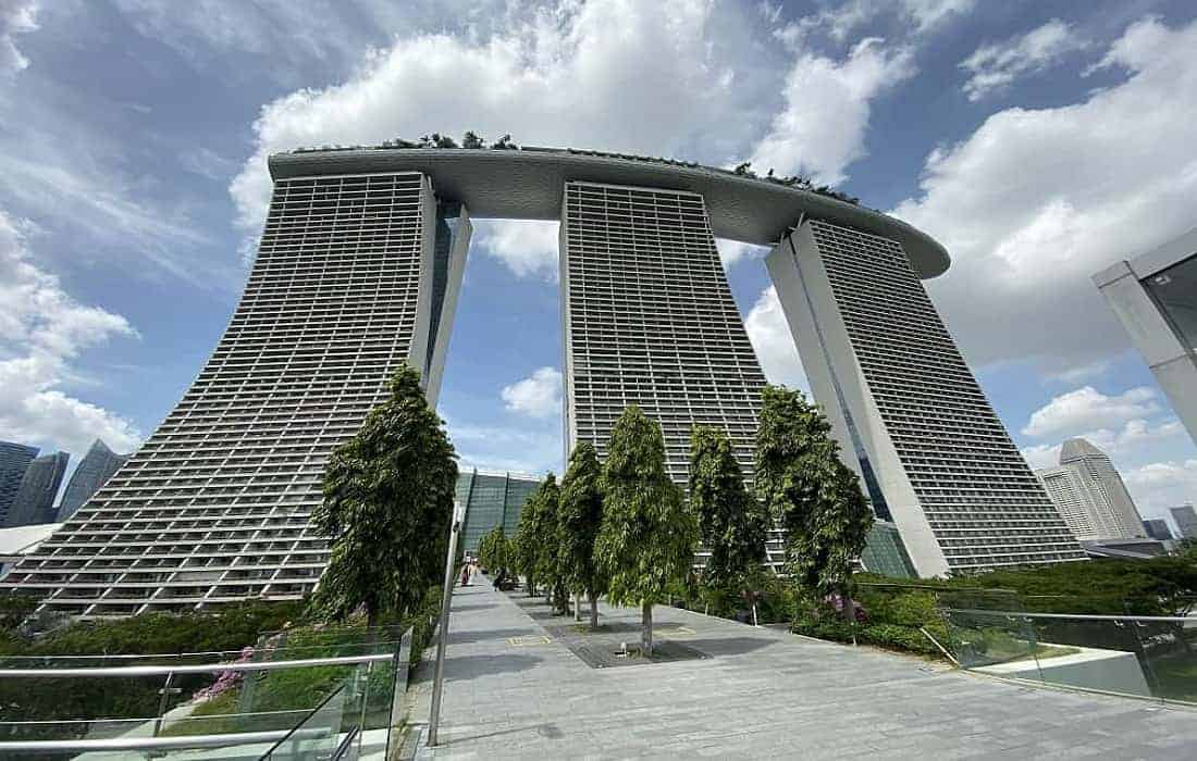 marina bay sands pool night