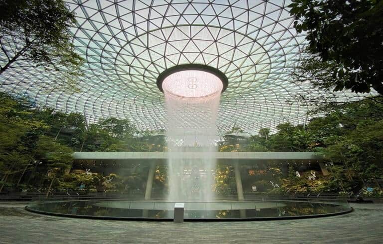 Explore Changi International Airport – Including the Free Tours
