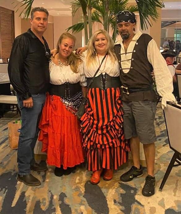 Gasparilla Outfits