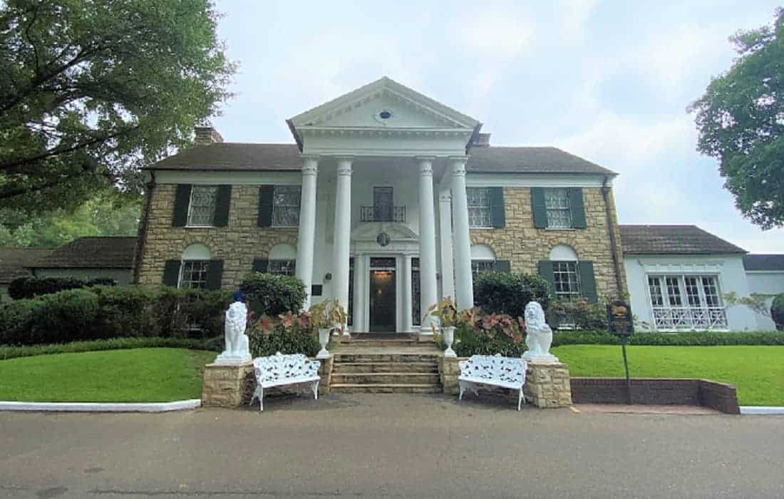 Graceland Mansion Parking