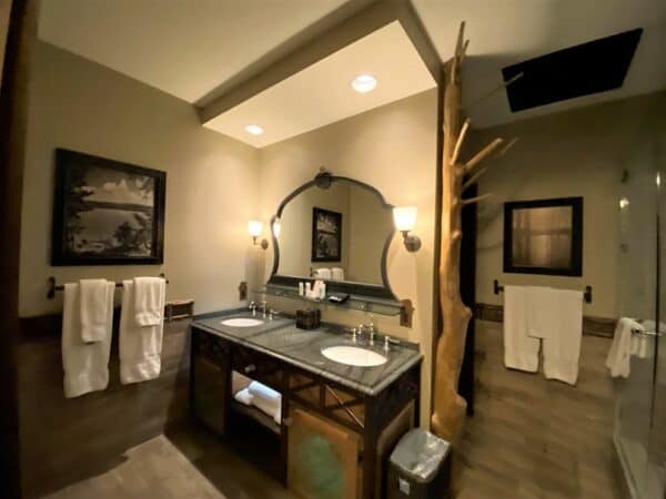 Big Cypress Lodge Bathroom 1