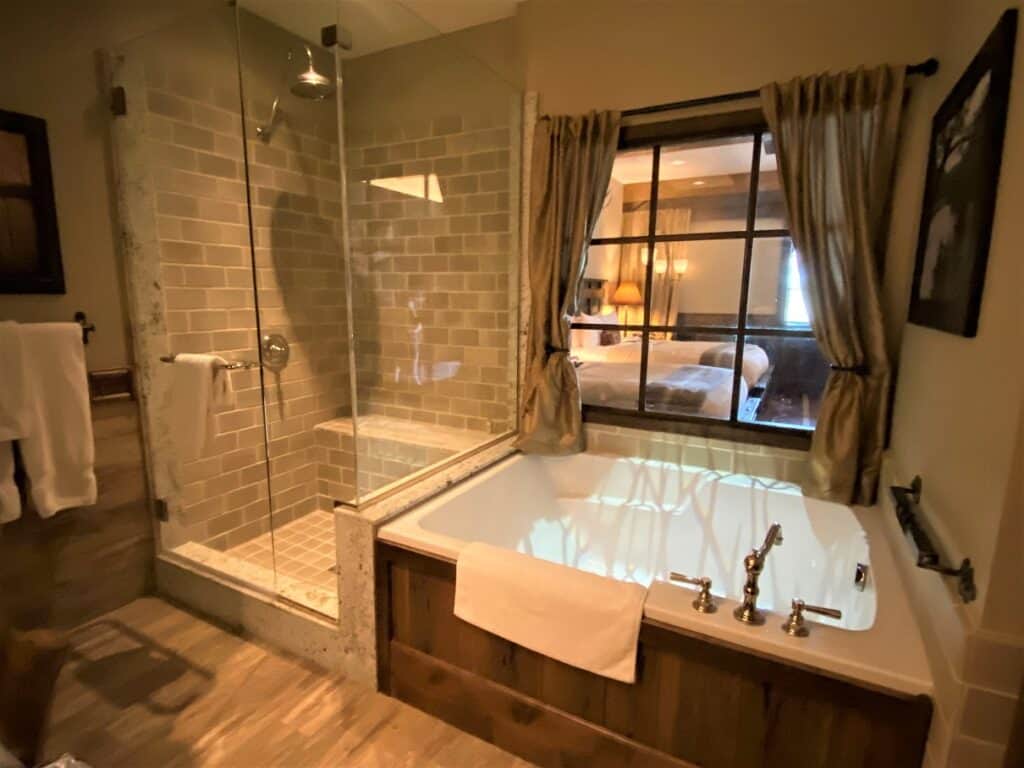 Big Cypress Lodge Bathroom 3