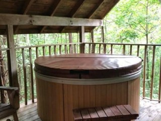 Hocking Hills State Park Ohio Hot Tub