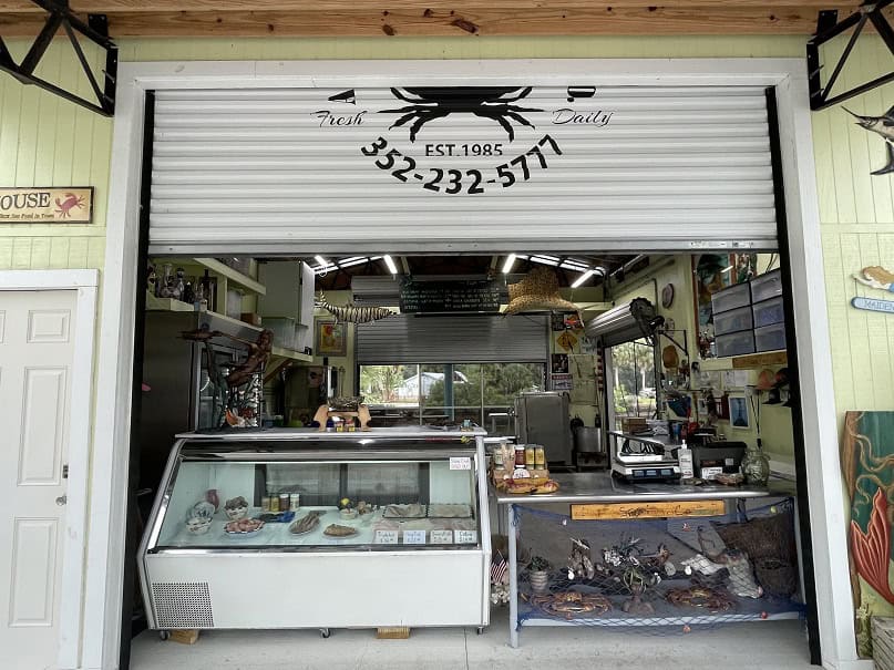 Aripeka Stone Crab Company