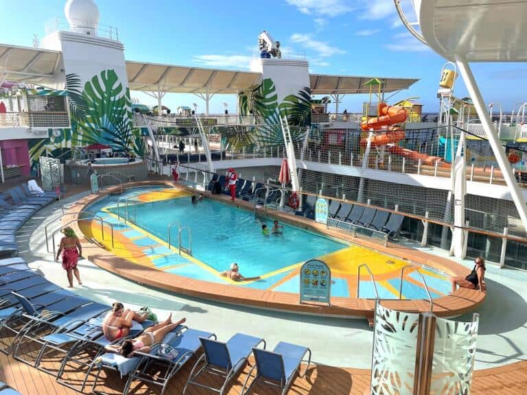 Oasis of The Seas - The Amplified Version