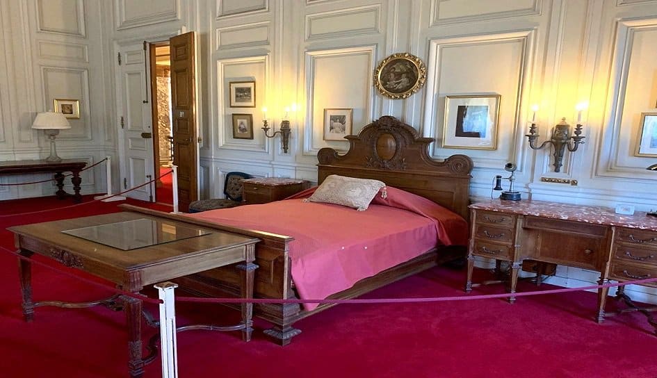 Mr Vanderbilts Bedroom