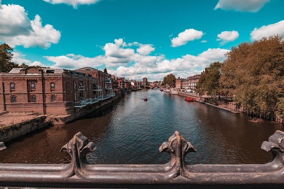 York England River