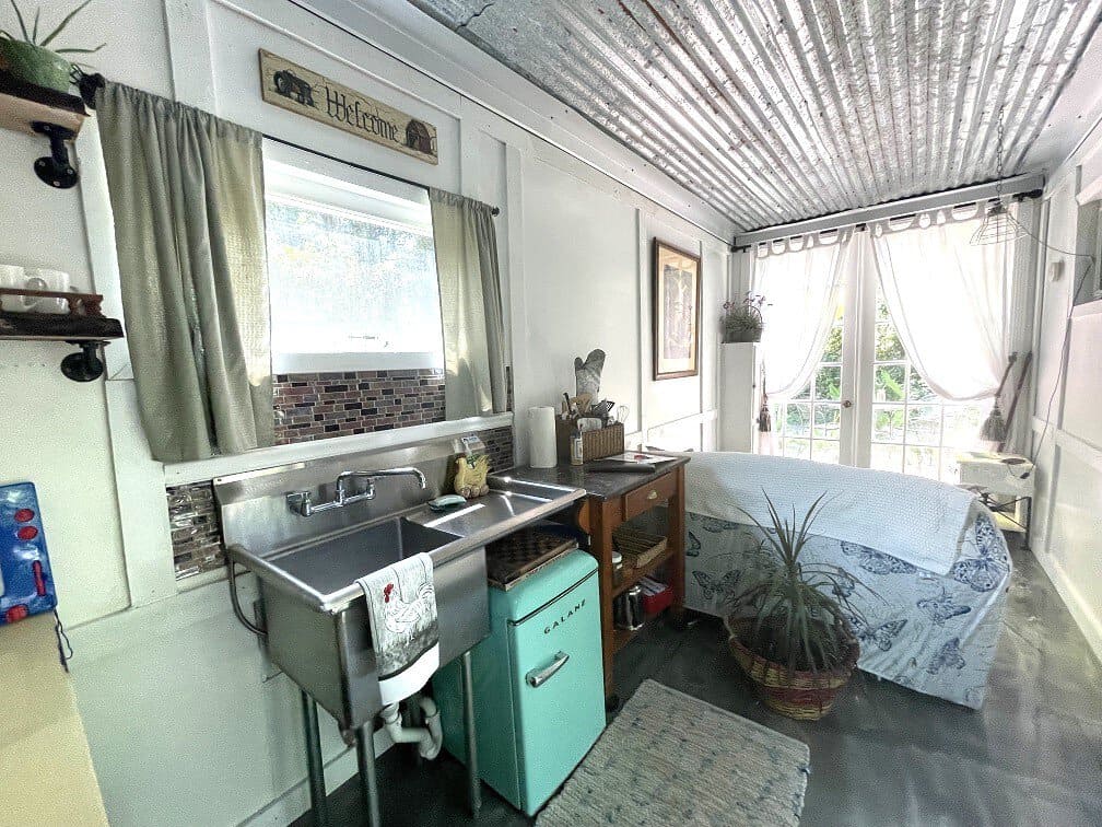 Eco Cabin - The Container House