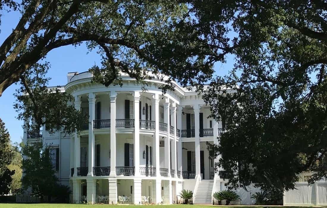 Sweet Southern Days: Mississippi River Road: Nottoway Plantation