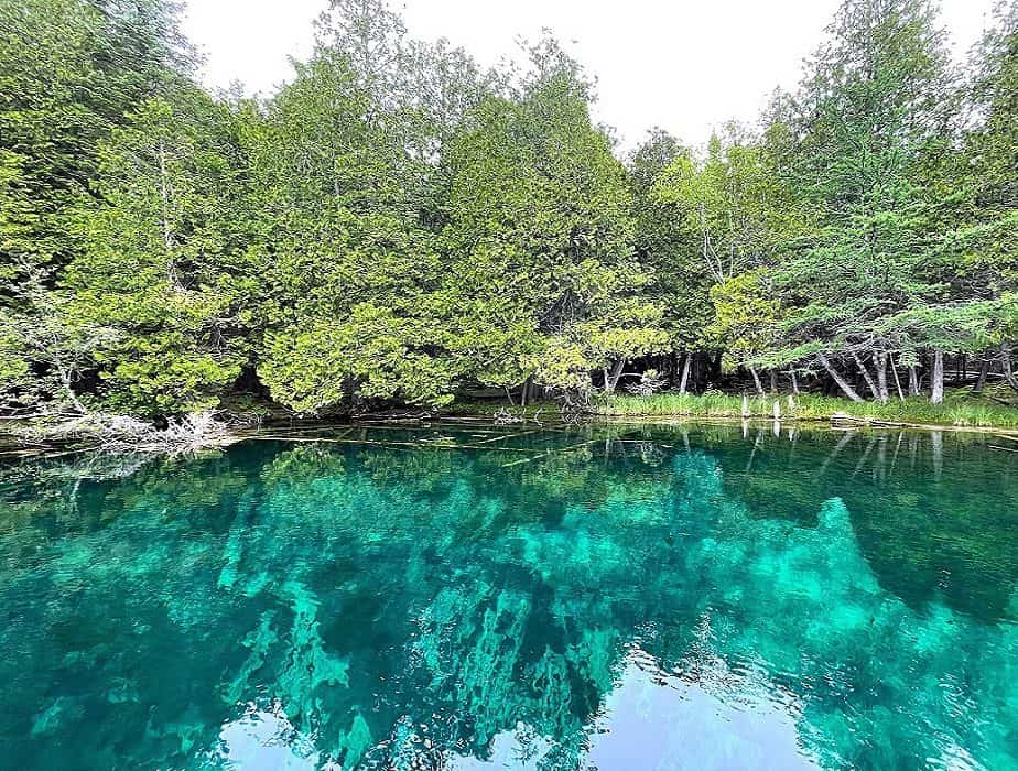 Kitch-iti-kipi - Michigan's Big Spring