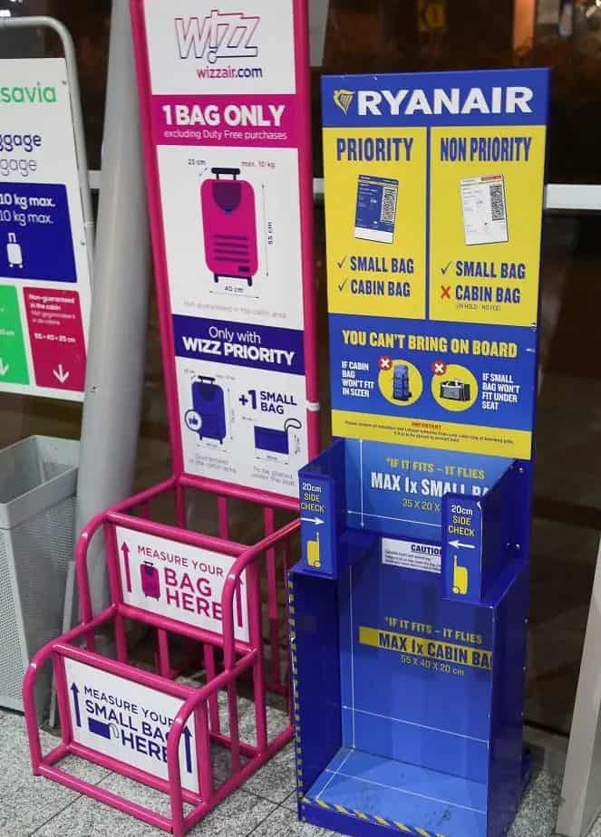 Wizzair luggage check store in time