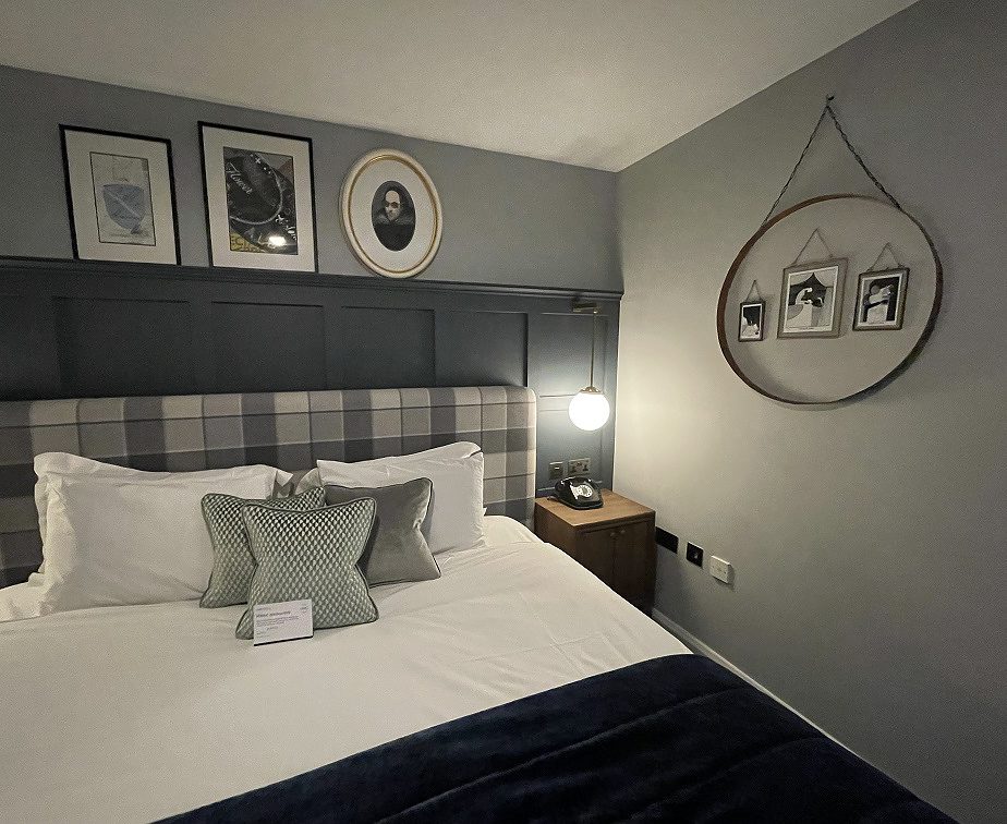 Rooms & Suites At Hotel Indigo Stratford-upon-Avon