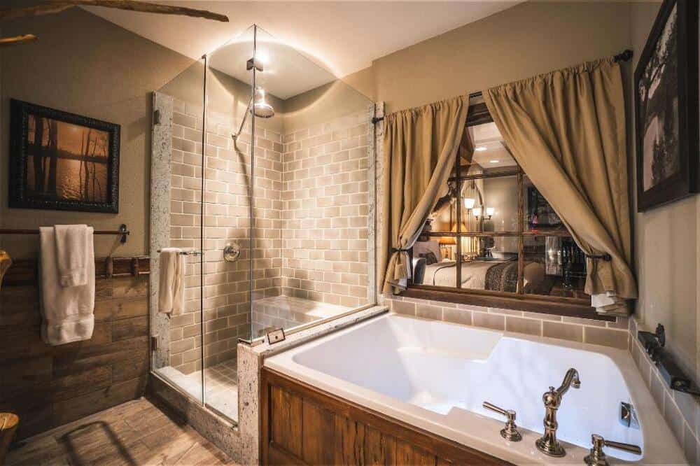 Big Cypress Lodge Bathroom