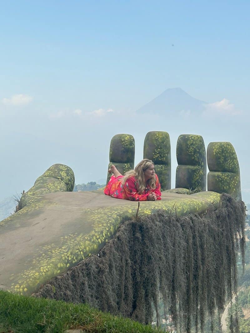 El Coloso The Giant Hand Hobbitenango Guatemala 10 (2)