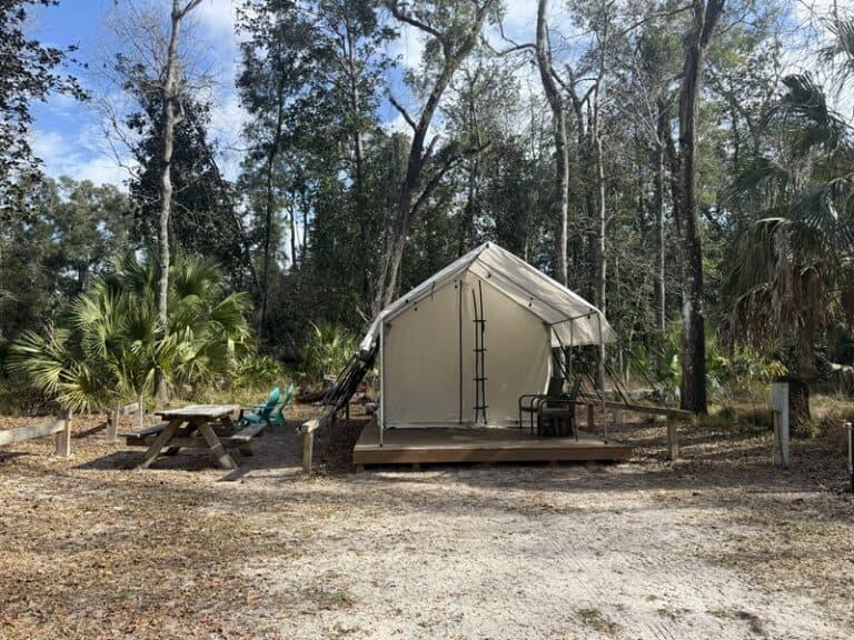Glamping At Manatee Springs Outside