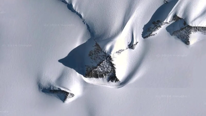 ellsworth mountains antarctica pyramid